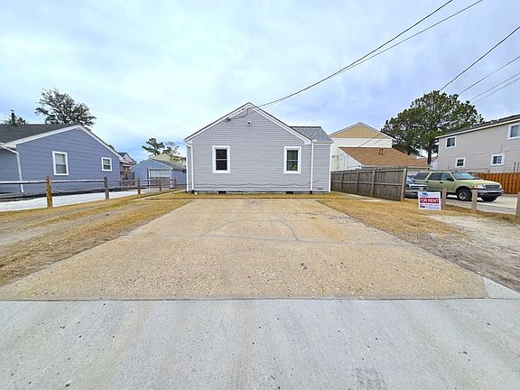 2nd image of 9524 17th Bay St #B