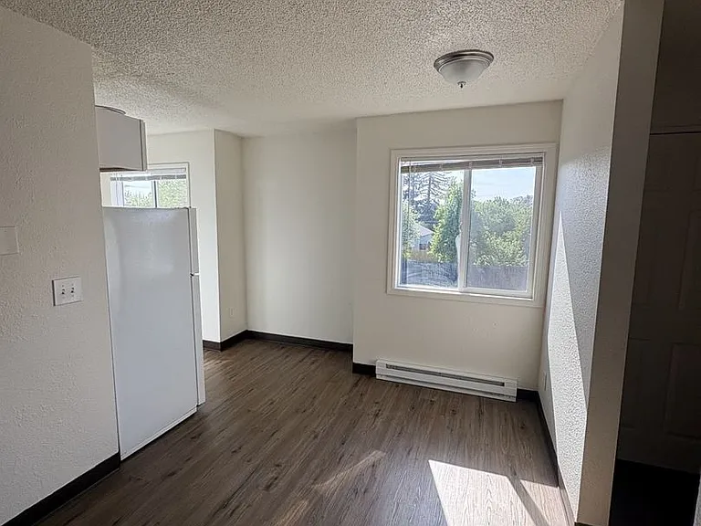 Enjoy Half Off May's Rent in a Prime Location! — Photo 12