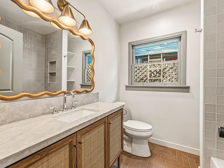741 Granada St — Photo 17