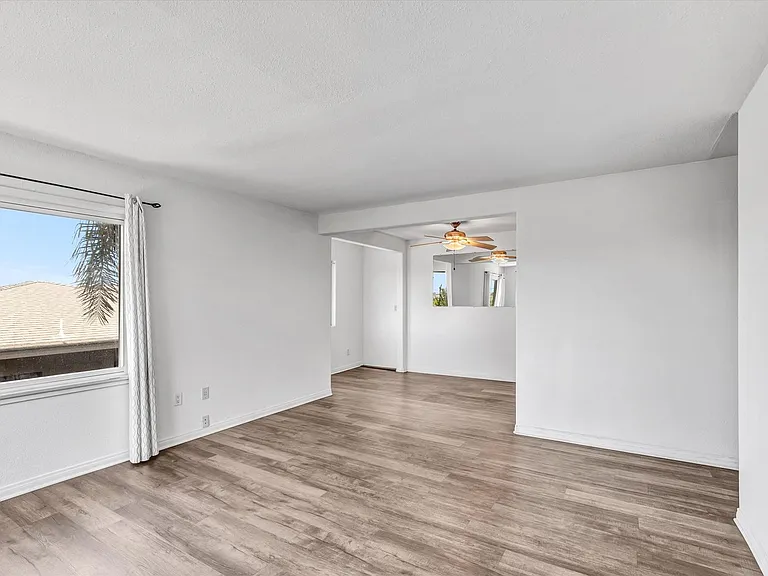 5860 - 5864 Mildred Street — Photo 24