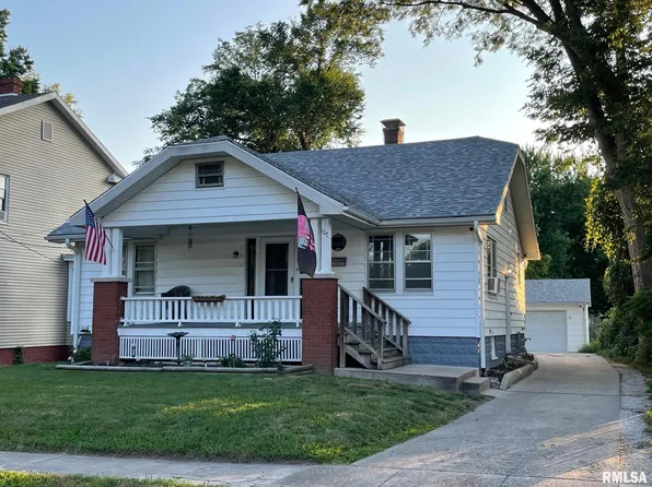 107 Spaulding Pl, Jacksonville, IL 62650