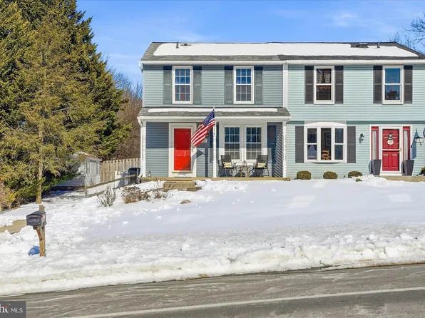 76 Hook Rd, Westminster, MD 21157