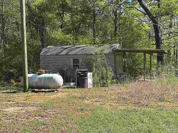 2nd image of 150 Jack Daniels Rd