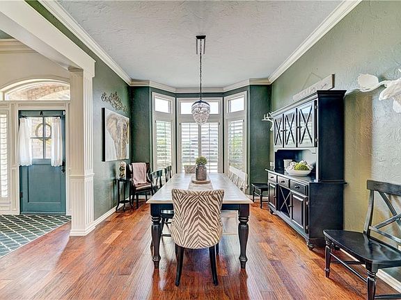 4th image of 14900 Carlingford Way