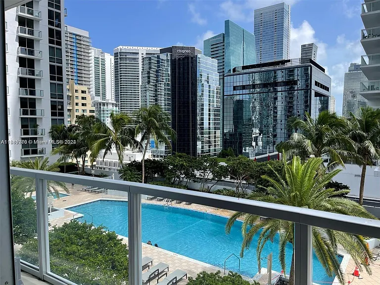 1050 Brickell Ave #1812 — Photo 2