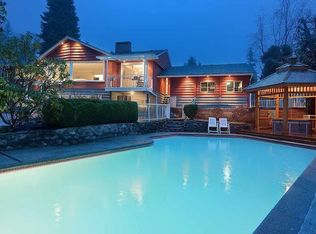 440 Newlands Rd #1, West Vancouver, BC V7T1W1