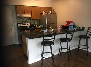1118 Pine Grove Ct, Aurora, IL 60504