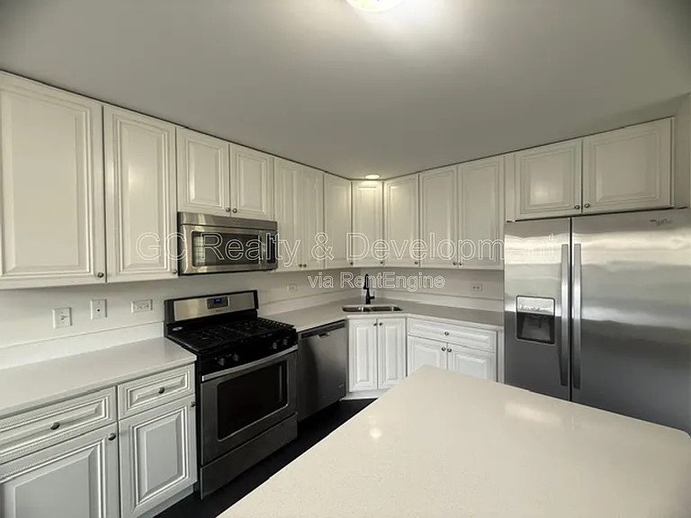 1064 Turin Dr — Photo 6