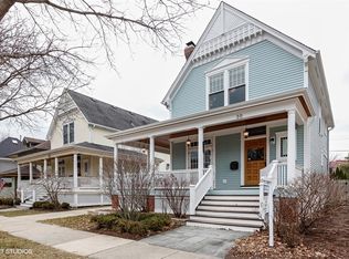 30 S Stone Ave, La Grange, IL 60525