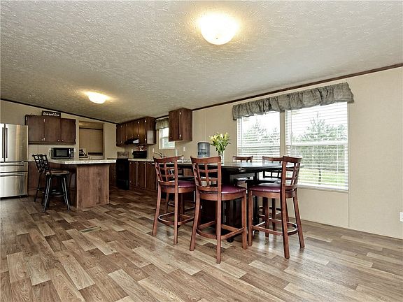 5th image of 158 Lakewood Dr Unit 12