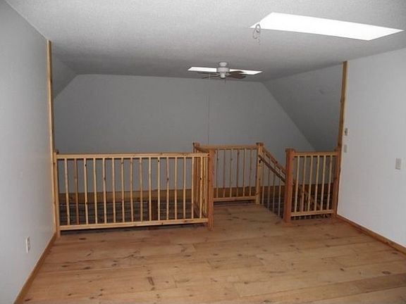 5th image of 4204 Schofield Ave