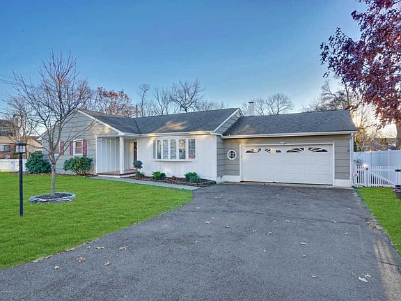 3rd image of 277 S Lake Dr