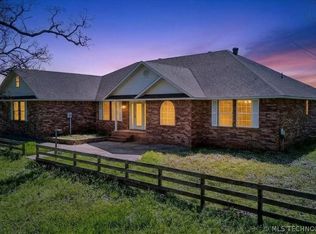 24405 Brazil Creek Loop, Shady Point, OK 74956