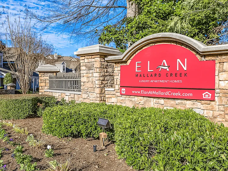Elan at Mallard Creek Apartment Homes — Photo 22