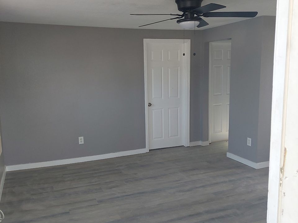 1st image of 500 1/2 Woodrow Ave