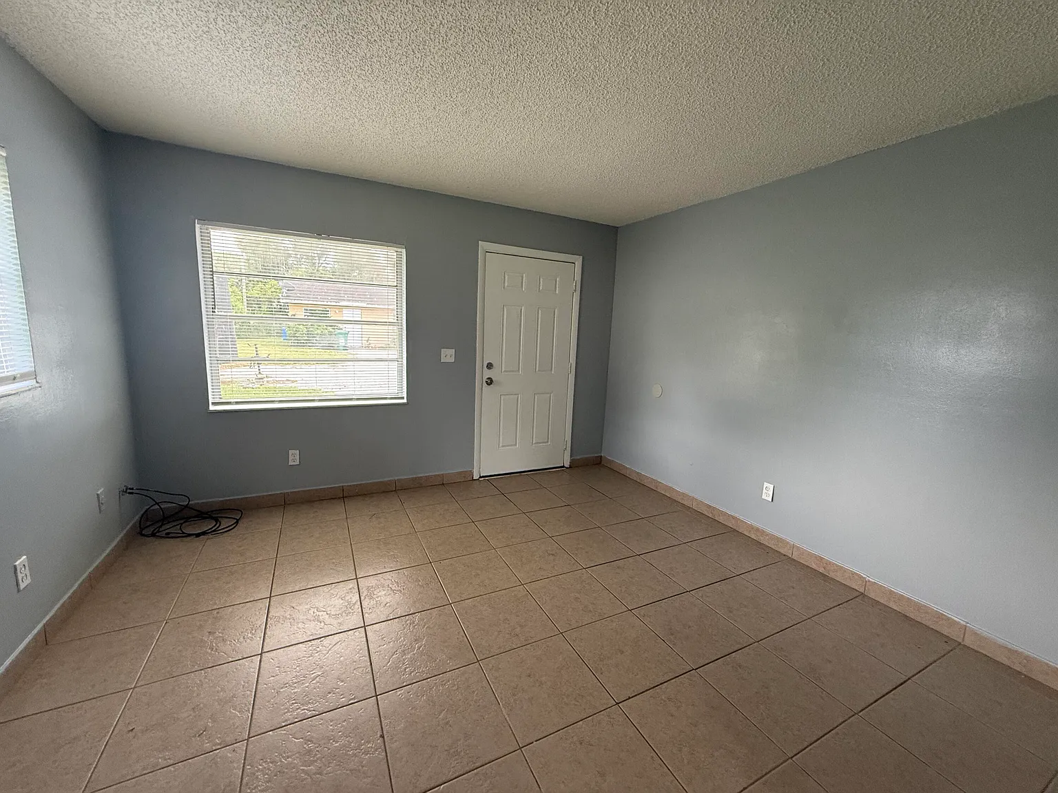 2 bed, 1.0 bath, 650 sqft, $1,600 — Photo 4