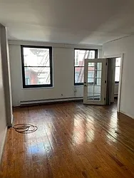 Rented by R New York