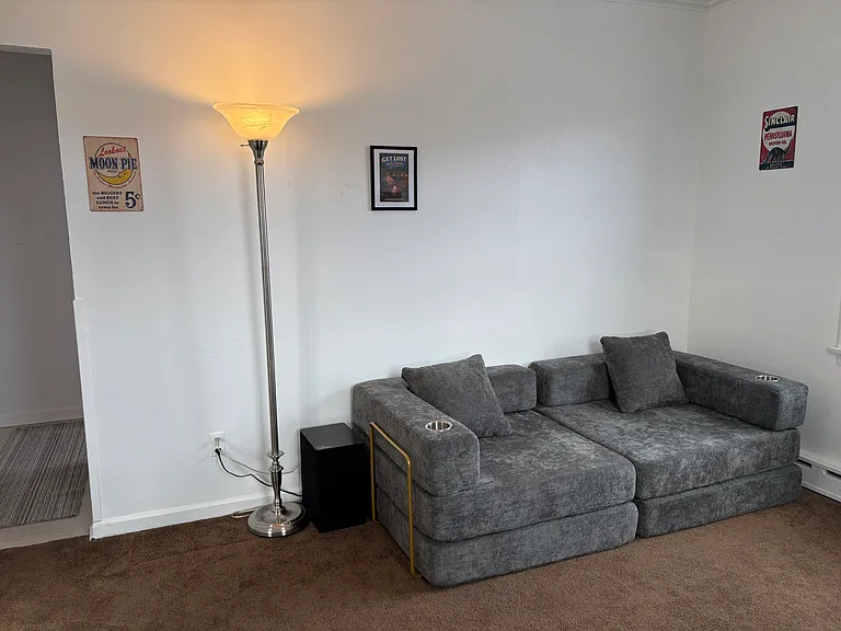 206 Main St #7 — Photo 8