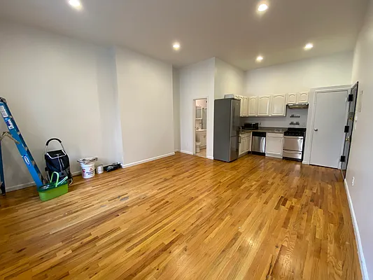 Rented by Spire Group | media 9