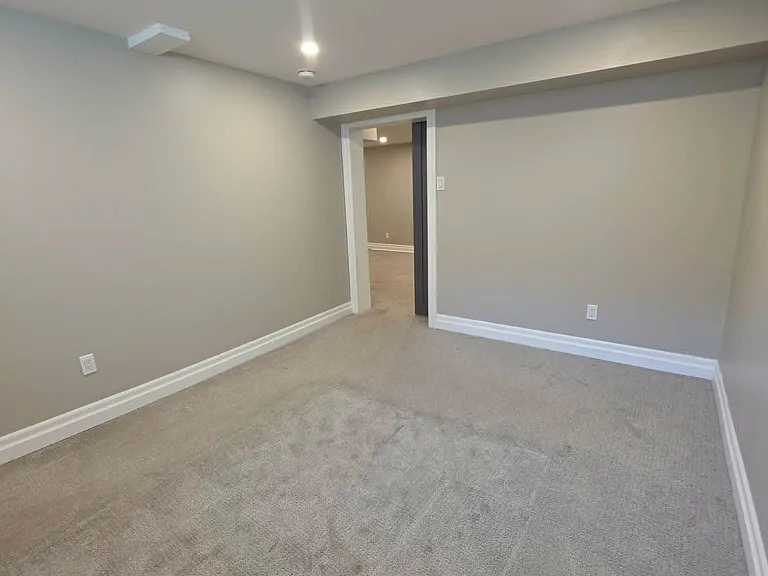 305 Hansen Blvd #LOWER — Photo 11