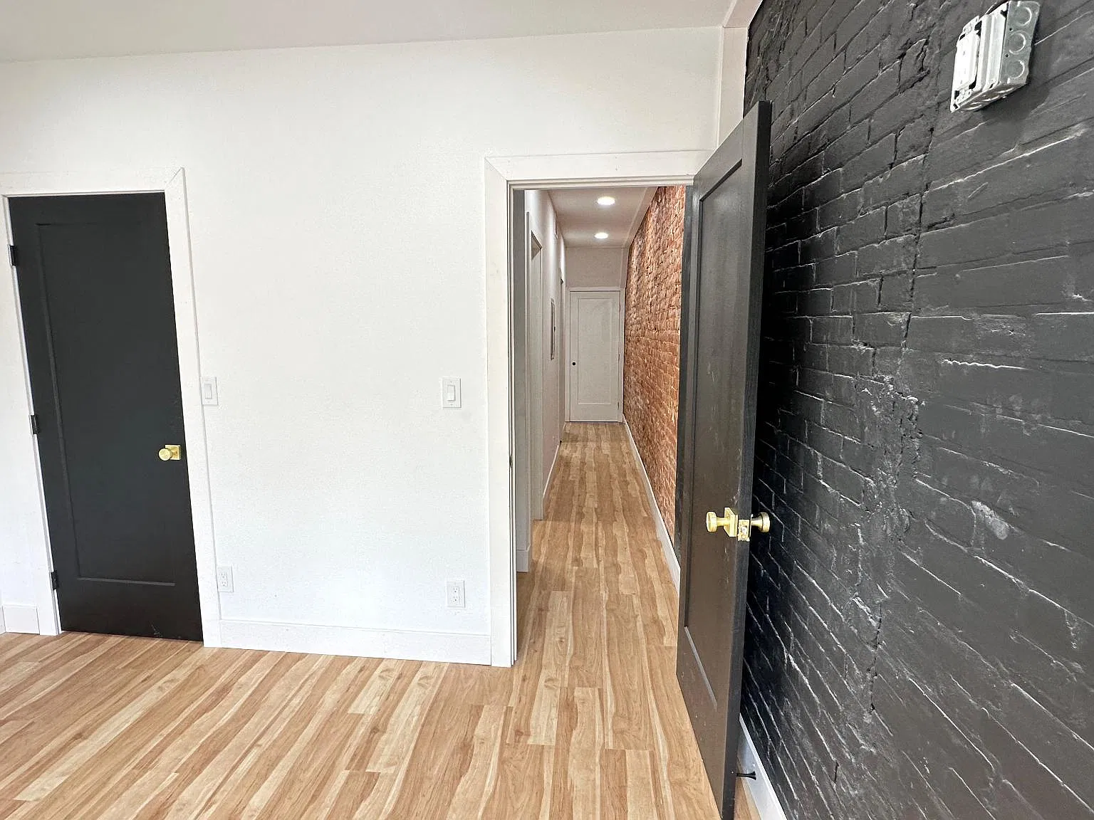 2 bed, 1.0 bath, 600 sqft, $1,350 — Photo 4