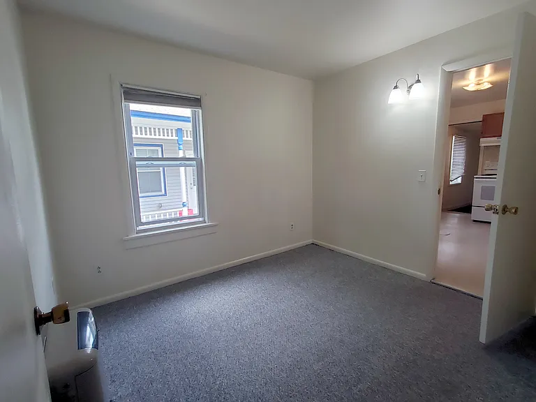 2 Allen St #2 — Photo 17