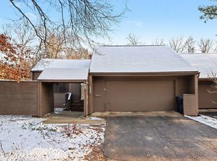 1008 Cohasset Ln, Kalamazoo, MI