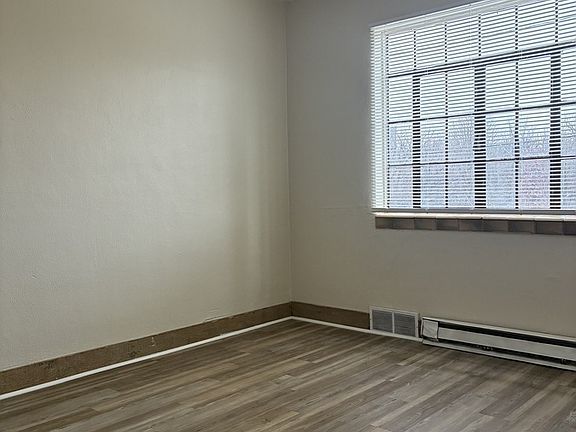 3rd image of 1907 Ottawa Dr #8