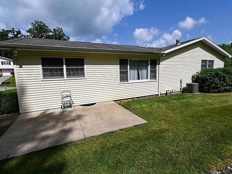 Listing photo 5