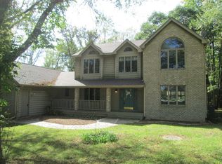 9203 Glacier Rdg, Richmond, IL 60071