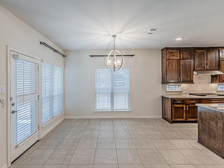 3316 Hickory Ln — Photo 10