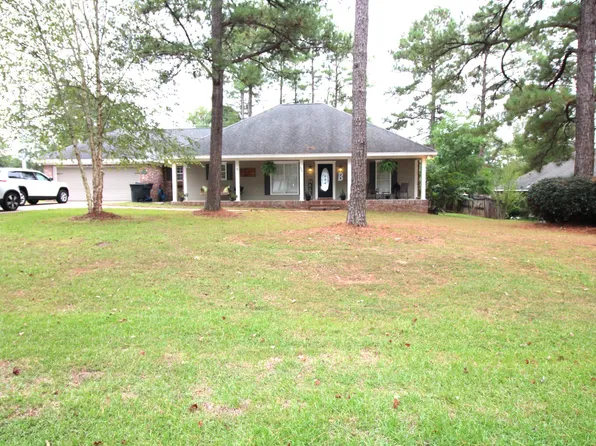 306 Robin Dr, Hattiesburg, MS 39402