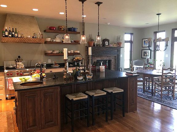 2nd image of 156 Lyle Ln