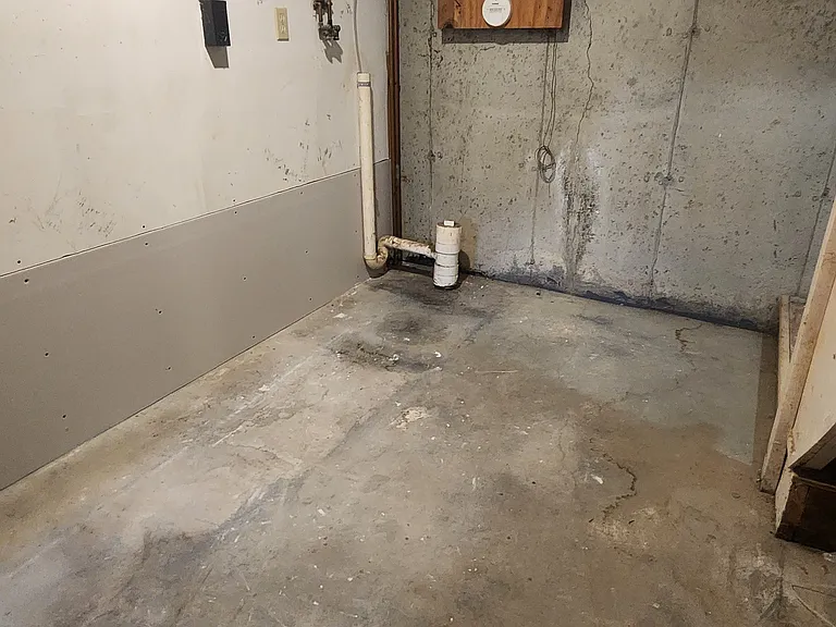 laundry hookups and circuit breakers in lower level