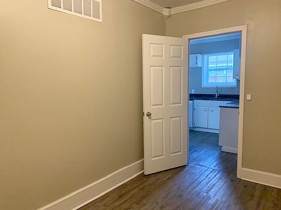 5th image of 1020 Talbot Ave #B