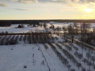 225 Three Mile Rd E, Traverse City, MI 49696