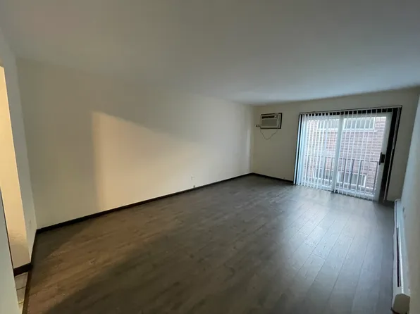 5686 N Elston Ave, Chicago, IL 60646