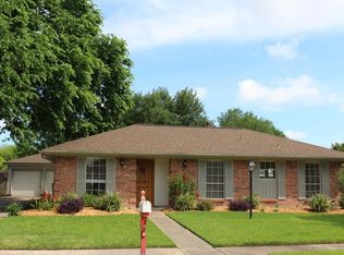 1813 Sleepy Creek Way, Pearland, TX 77581