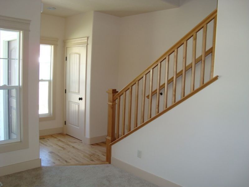 Entry/Stairs