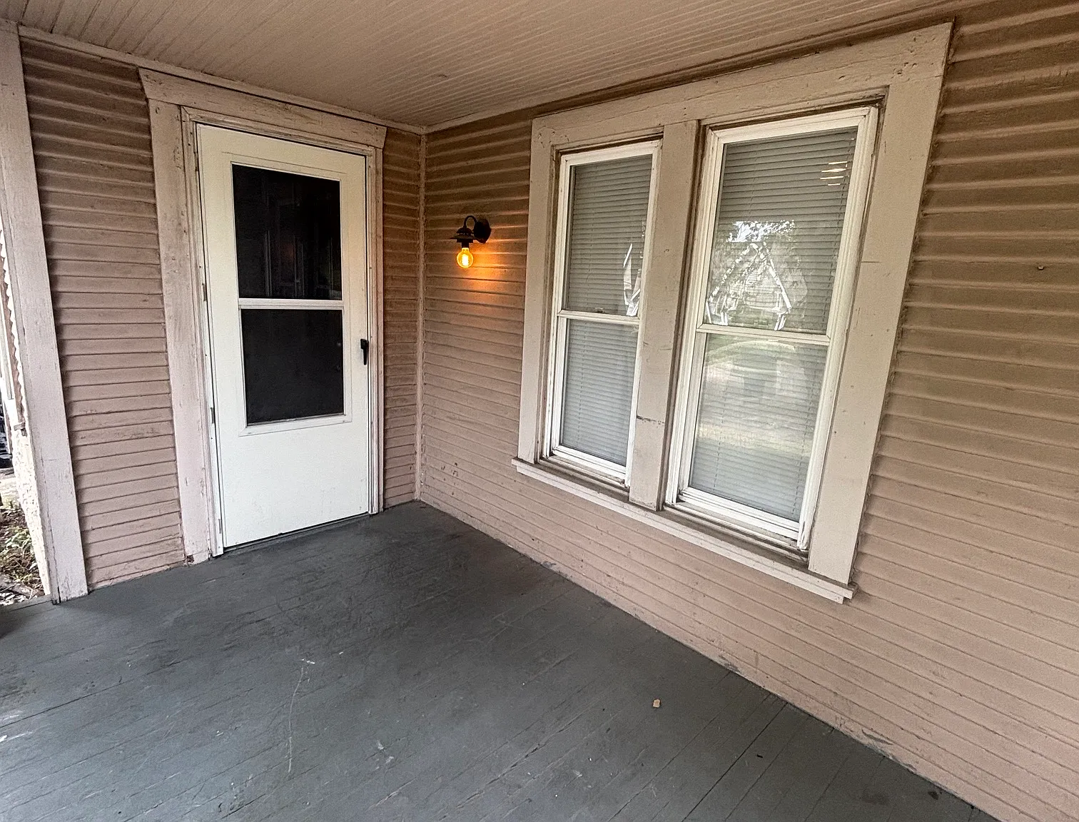 2 bed, 900 sqft, $1,345 — Photo 2