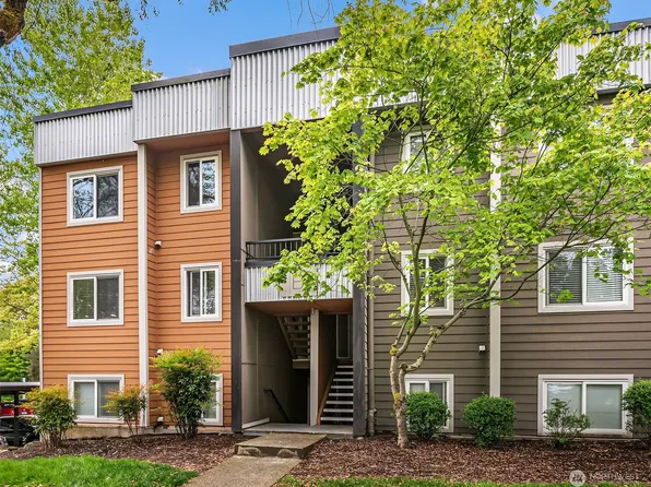 718 Kirkland Circle #B301, Kirkland, WA 98033