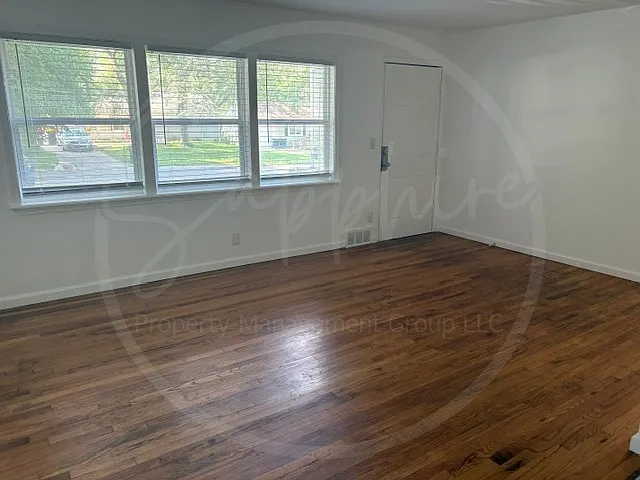 11403 Richmond Avenue - 1 — Photo 3