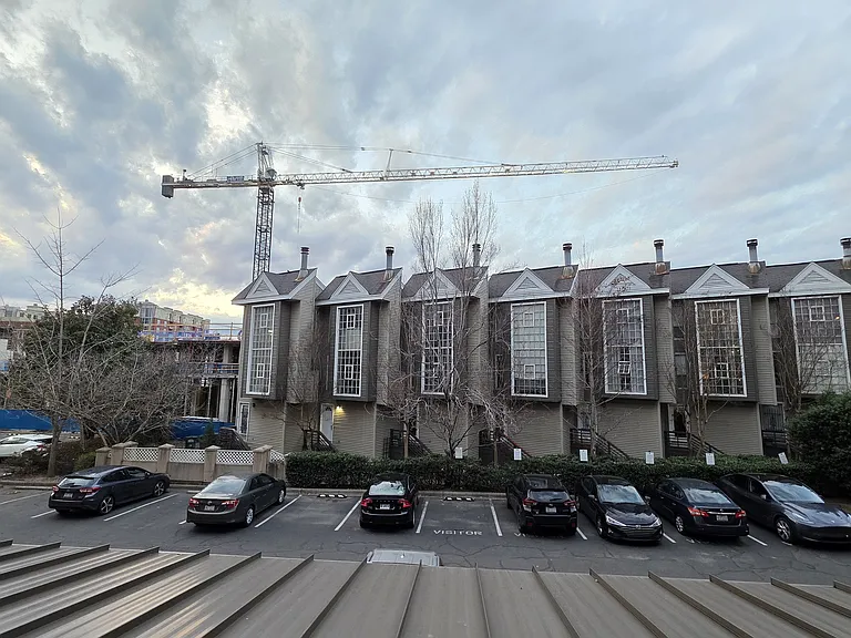 405 W 7th St #212 — Photo 8