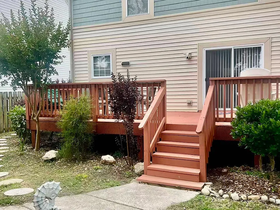 1226 Hillside Ave