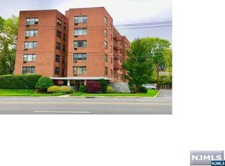 1541 Lemoine Ave APT 1D, Fort Lee, NJ