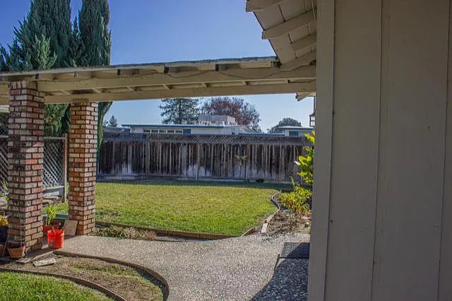 Building Photo - 1398 Los Arboles Ave