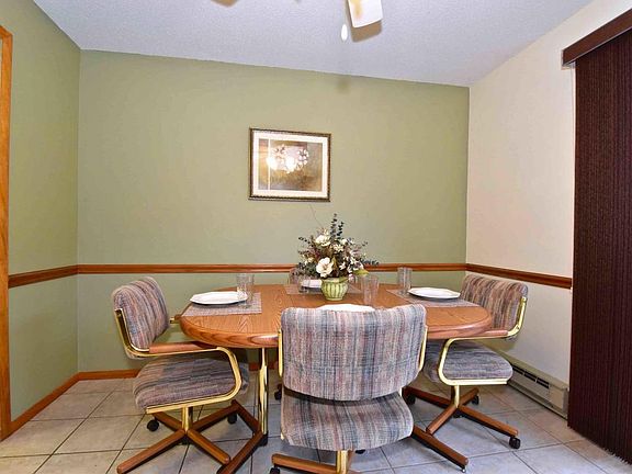 5th image of 1402 McNally Dr #A