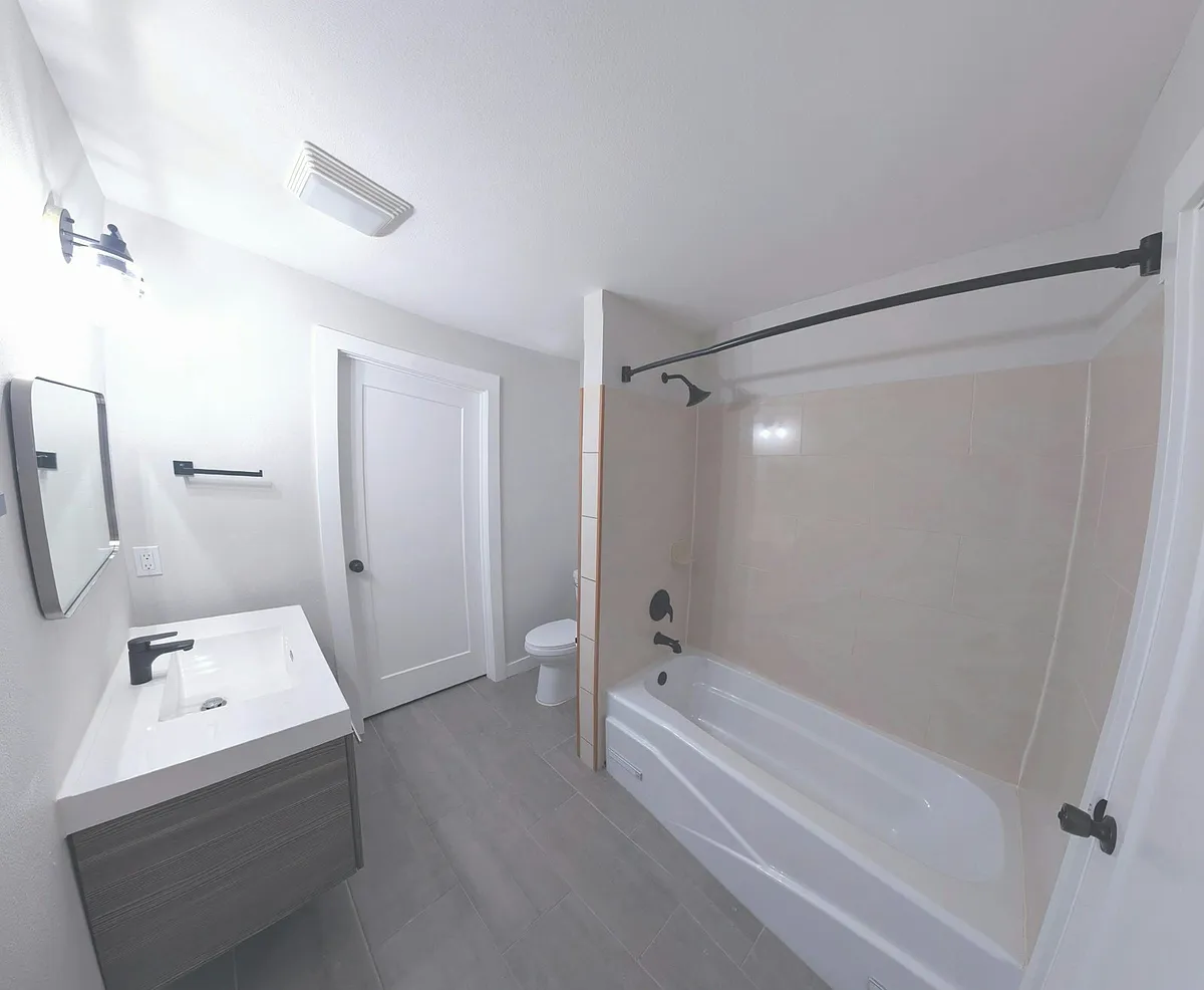 Bathroom - 210 N 87th St #B