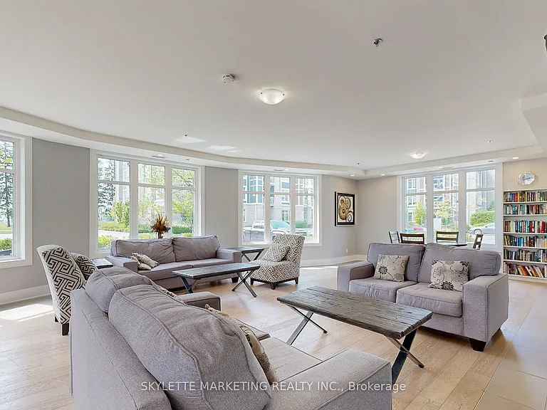 680 Gordon St #413 — Photo 15
