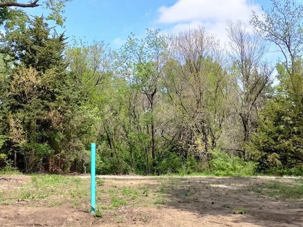 611 N 22nd St, Plattsmouth, NE 68048